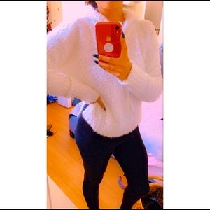 Beautiful winter sweater ☃️